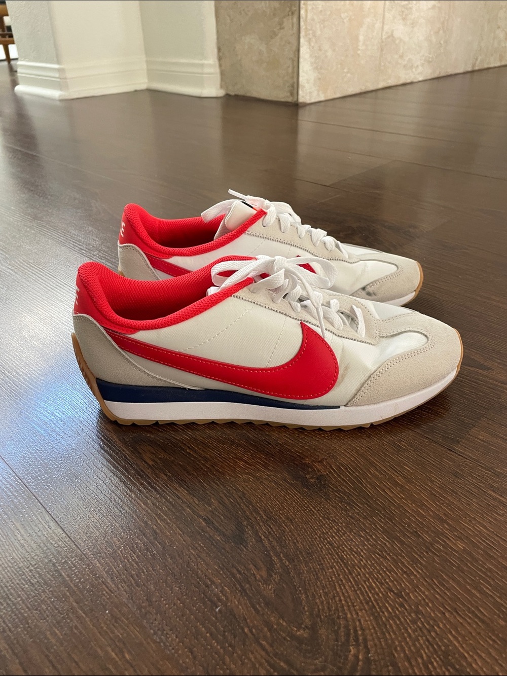 Nike White Sneakers with Red Swoosh and Navy Accent (WORN ONCE)